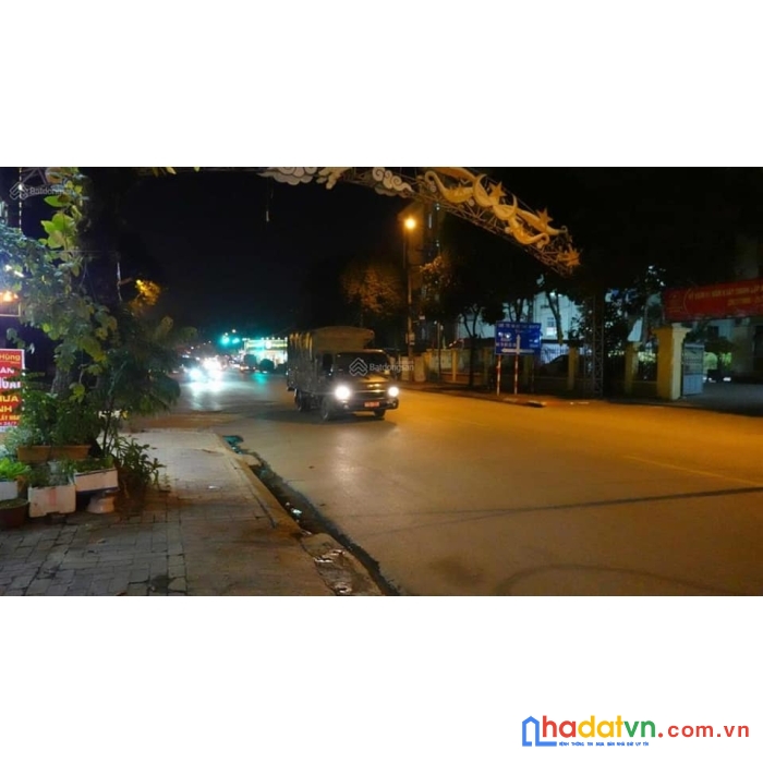 Bán gấp nhà mặt phố đa phúc thị trấn sóc sơn. dt 105m. lô góc. kinh doanh siêu đỉnh. chỉ 9,7 tỷ