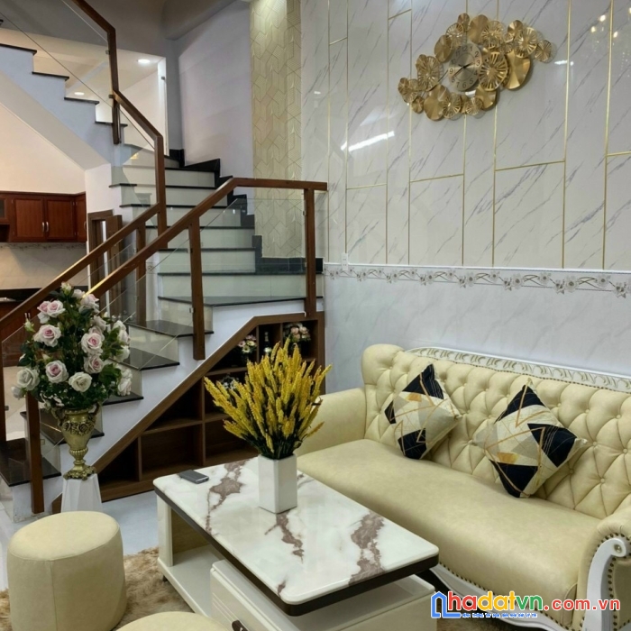 Nhà đẹp, hẻm đẹp, lê trực, 4 x 13m, 2 lầu, bình thạnh, 7.5 tỷ