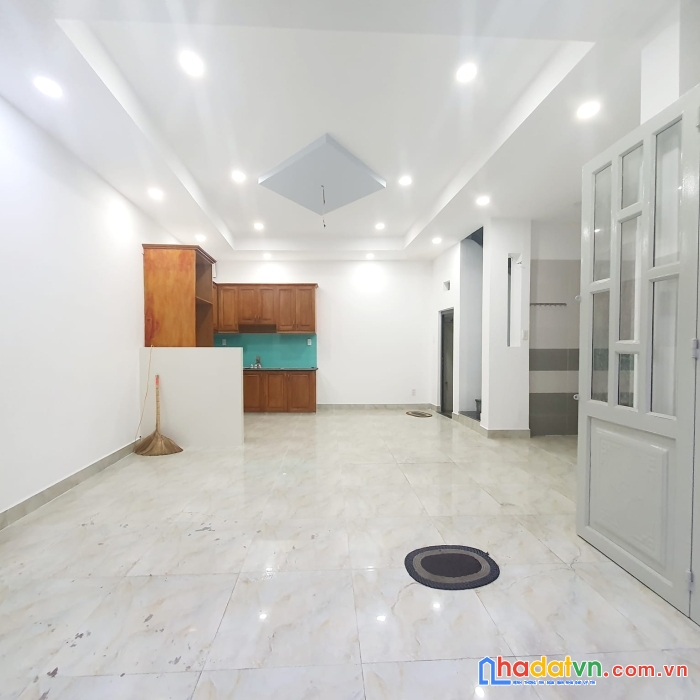 Nhà nguyễn oanh 4 tầng, mới đẹp, giao ngay chỉ nhỉnh 4 tỷ