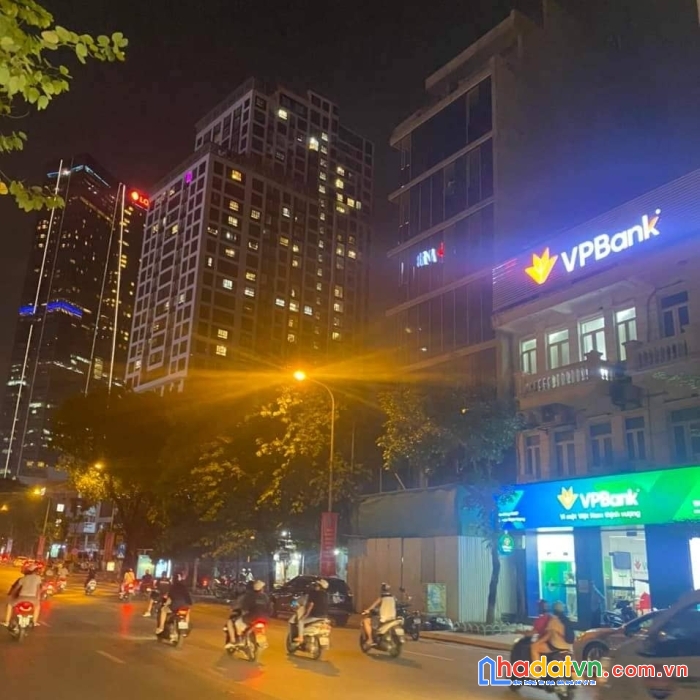 Toà văn phòng mặt phố liễu giai - lô góc 3 thoáng- 8 nổi 1 hầm!!!