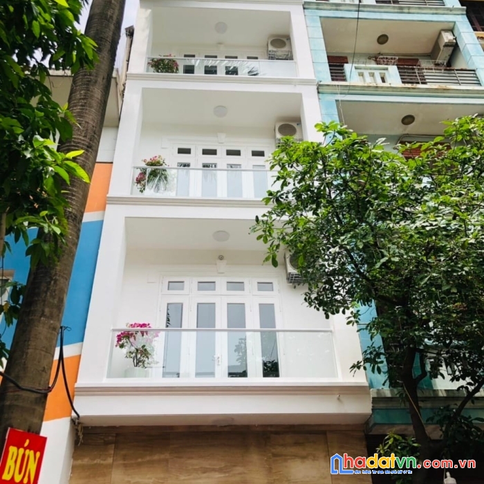 Nguyên thị định- trung hòa- cầu giấy 72mx5t thang máy vỉa hè, ở, kd karaoke.. giá chào 22,9 tỷ