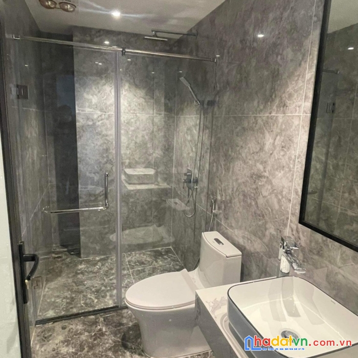 Bán nhà gấp cổ nhuế 88m2, 5 tầng, mt 4m, giá 9,3 tỷ.

.
