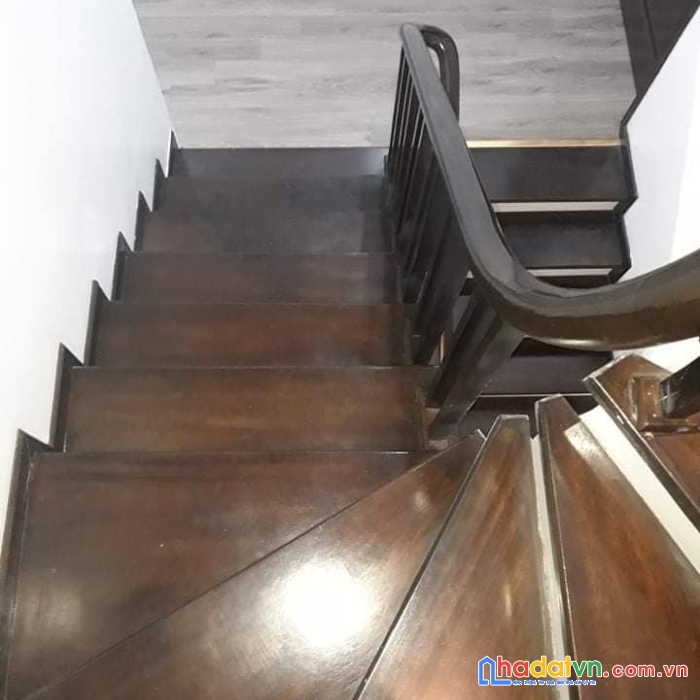 Nhà đẹp ngọc lâm, long biên, 50m, 5 tầng, ô tô vào nhà, trung tâm tiện ích giá 6.9 tỷ