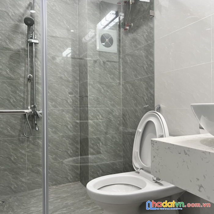 Dt 210m² mặt phố hoàng quốc việt, vỉa hè rộng kinh doanh đỉnh, 51 tỷ