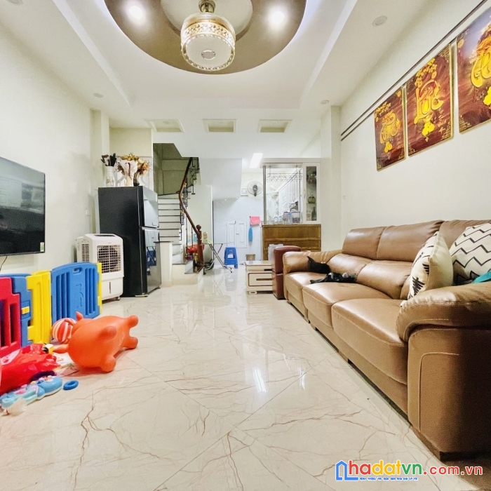 Sở hữu nhà kinh doanh 4t chỉ 2.8 tỷ phố dương văn bé gần phố