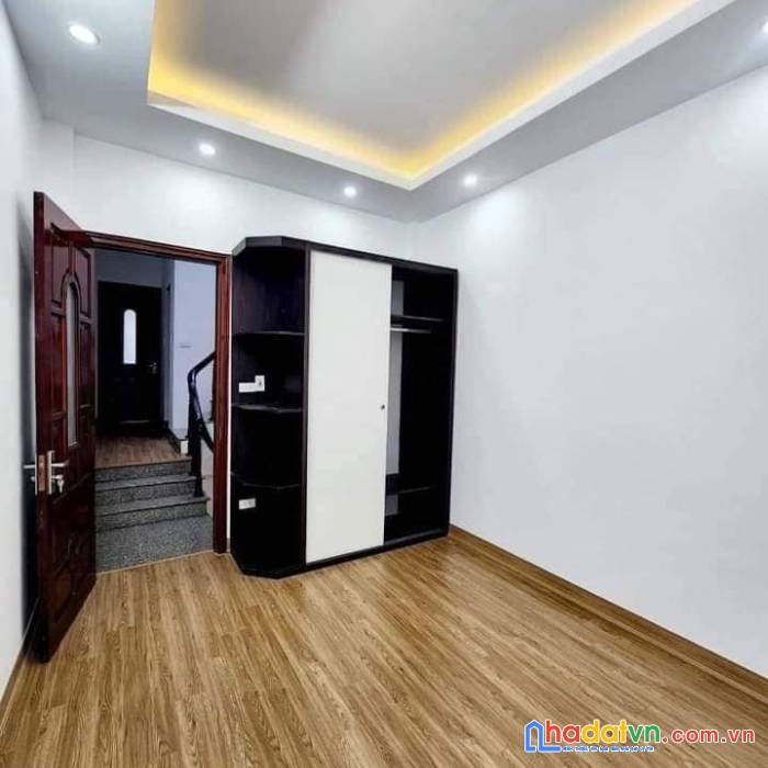 Bán nhà nguyễn trãi trung tâm quận thanh xuân 65m2  chỉ  5,8 tỷ  0976443383