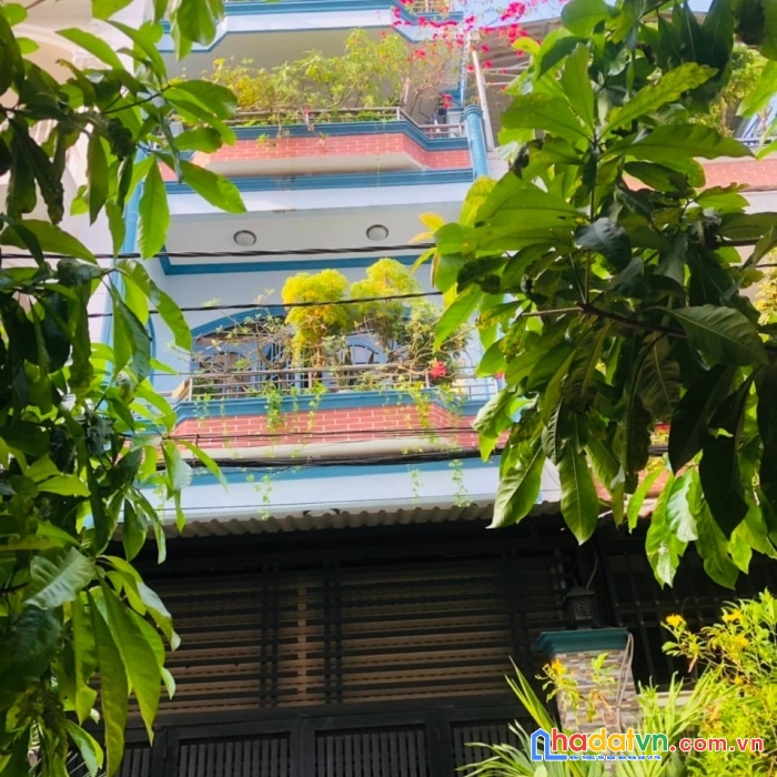 Nhà đẹp vào ở ngay - 4.5 x 19m - hẻm nhựa 6m - hẻm sau 2m - sát mặt tiền hẻm xe tải né - btct 4pn