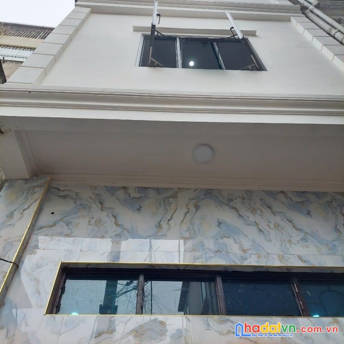 Cực hiếm, cầu giấy bán nhà 4 tầng, 41m, mt 4m, lô góc, nhà đẹp về ở luôn,