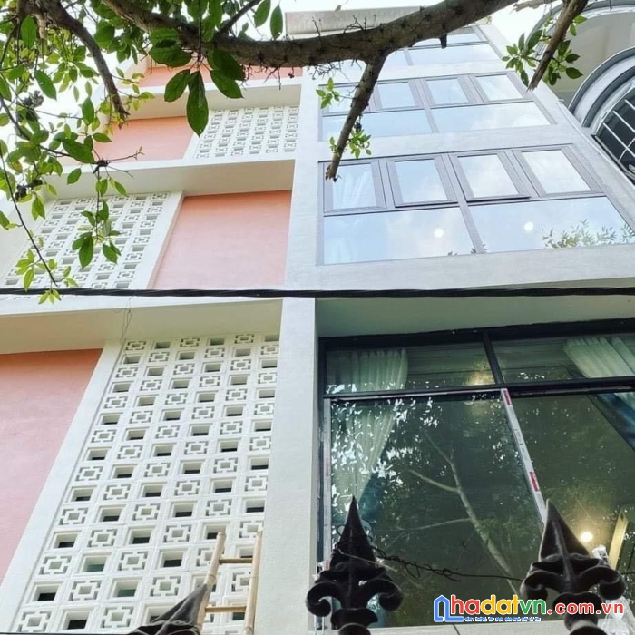Bán nhà nguyễn văn huyên-cầu giấy-56m2 5t-giá chỉ 5.4 tỷ-30m ra phố-ngõ rộng