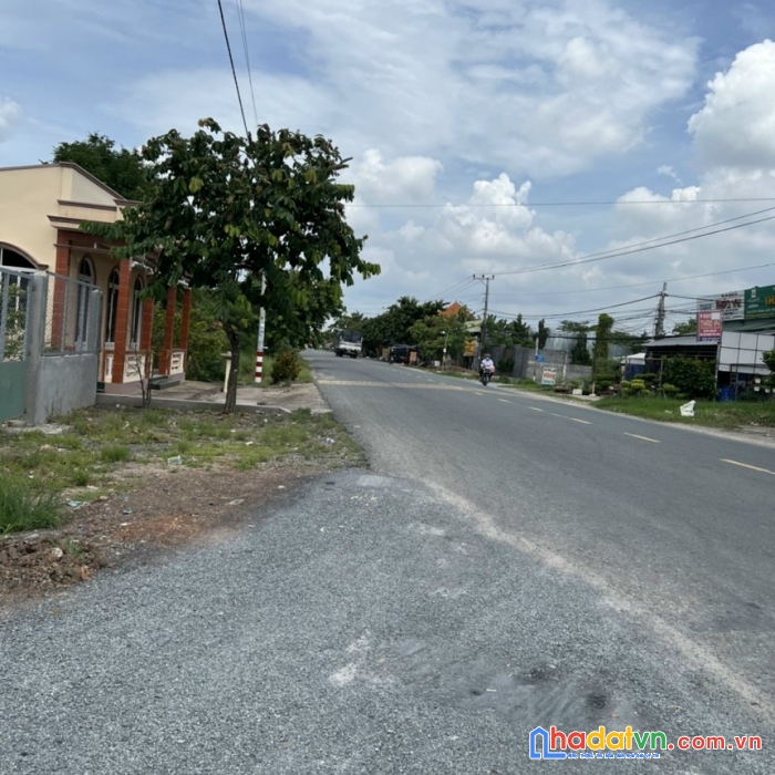 Bán đất ngay ngã 4 chợ trạm 100m2 ,1 tỷ5