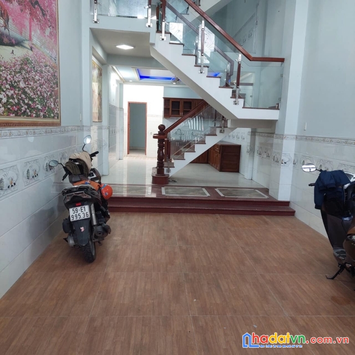 Nhà mặt tiền nhánh nguyễn ảnh thủ, q12, 4x18m, 5 tấm, giá rẻ 5.75 tỷ
