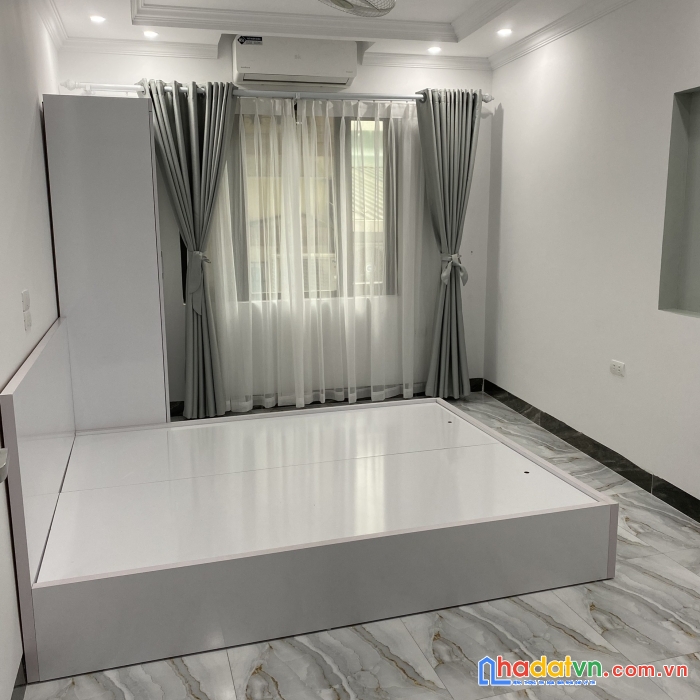 Bán nhà ngõ phố bạch mai hbt hà nội dt 60mx5t cách đường ô tô 40m giá 9,2 tỷ