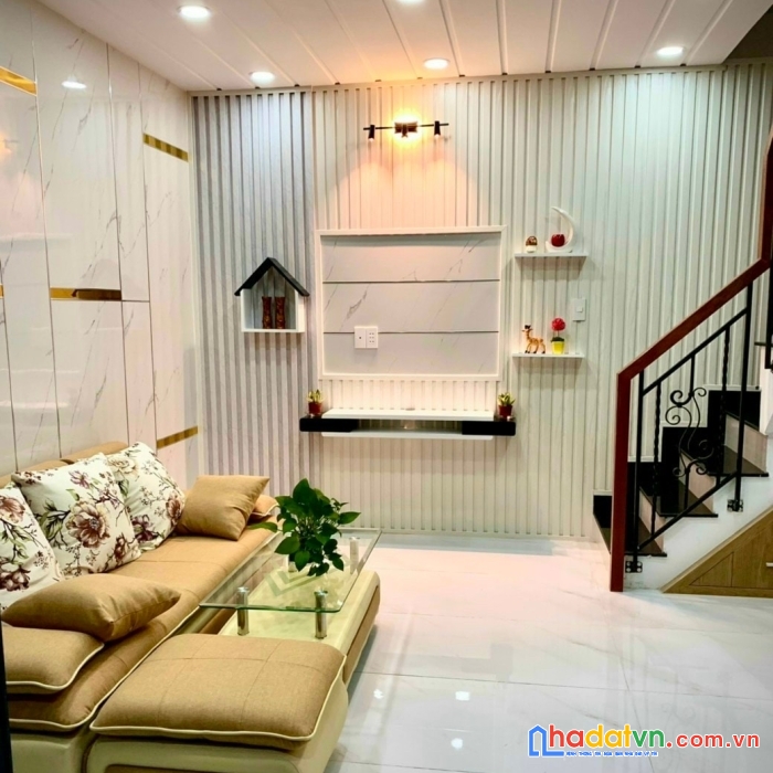 Bán nhà quận 4 hẻm xe tải - 40m2 trệt 2 lầu + st - 7,5 tỷ. lh 0906889890