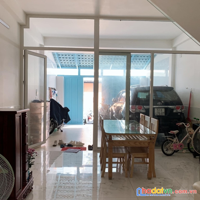 Cho thuê nhà nguyên căn đường huỳnh tấn phát thị trấn nhà bè - 1 trệt 1 lầu 3pn 2wc
