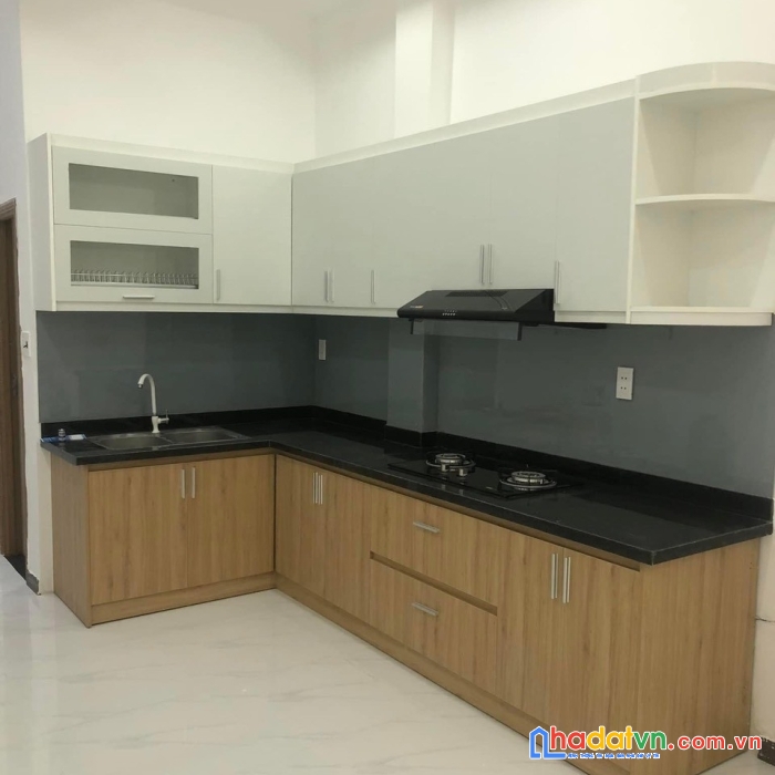 Cần tiền hạ giá 300tr. nhà sơn trà, 3.5 lầu, dt 85m2, giá 4.1tỷ. k phạm quang ánh.