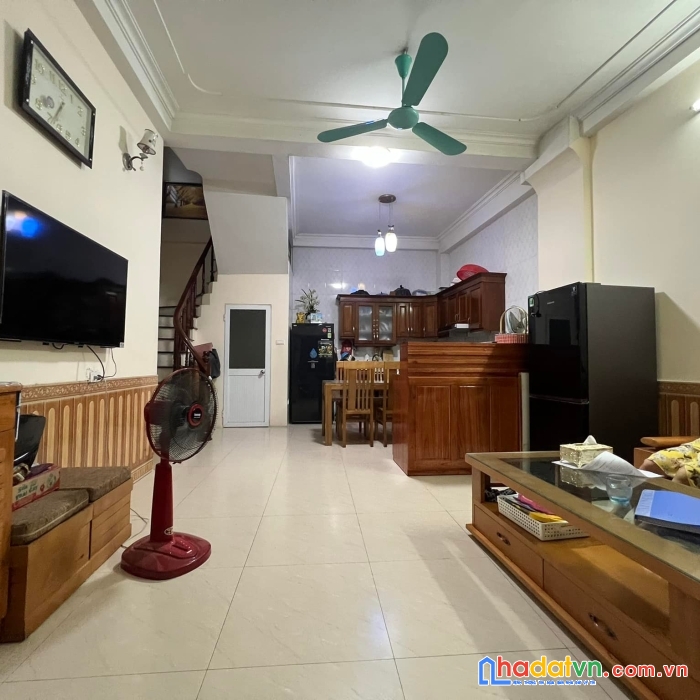 Bán gấp nhà đội cấn, lô góc, 20m ra phố, 46m2, giá chỉ 5.1 tỷ.