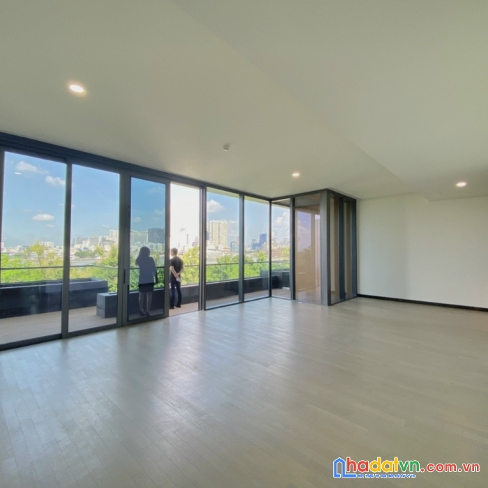 Cần cho thuê gấp căn hộ duplex cove empire city giá 3500$/tháng.huỳnh thư 0905724972