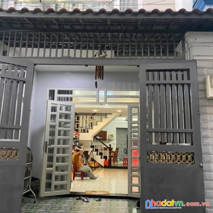 Cần bán nhà hẻm xe hơi đường phạm văn chiêu