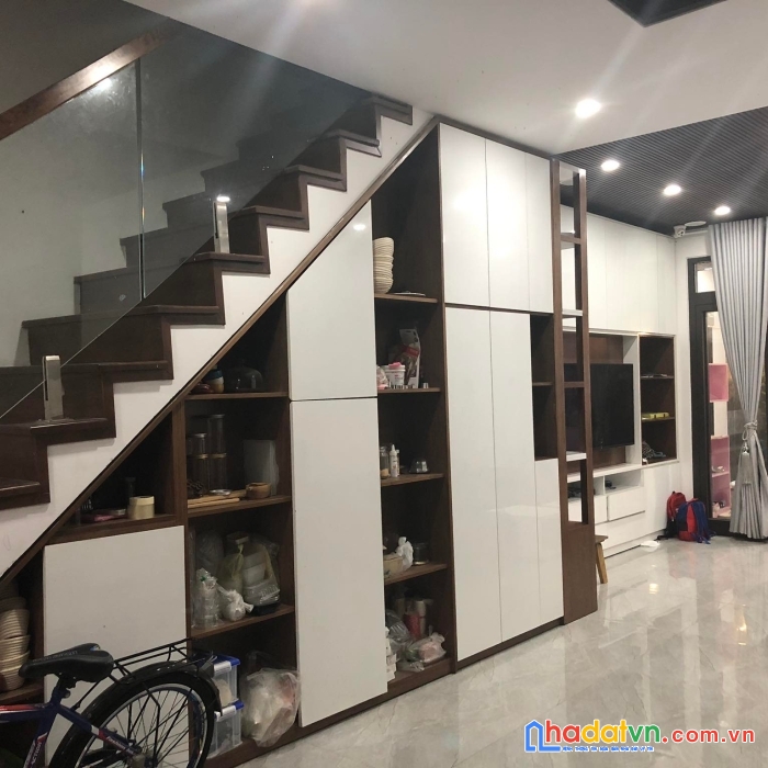 Bán gấp!nhà 4 tầng tôn đản, tặng nội thất,92m2,giá chỉ 5 tỷ