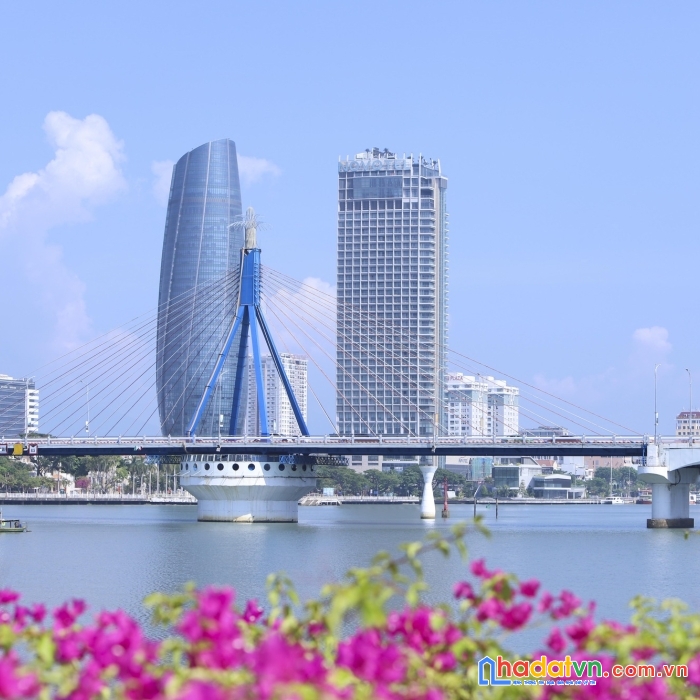 Cần tiền bán gấp đất, kinh doanh, diện tích khủng, trung tâm quận ngũ hành sơn, 0963685286
