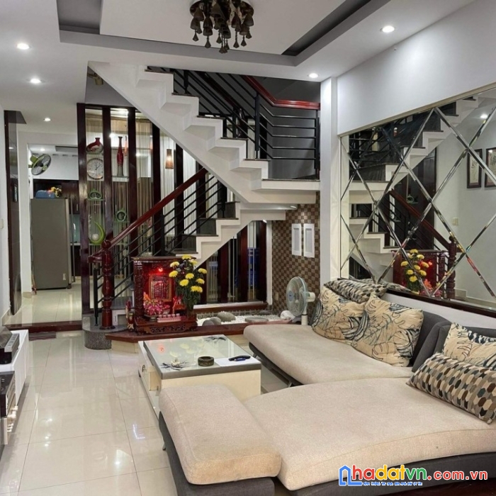 Bán nhà lạc long quân, tân bình, hẻm 4m, 4 tầng giá 7.5 tỷ