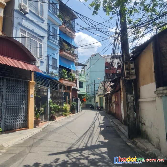 Cực hiếm, mặt tiền khủng, vị trí víp nhà ngọc lâm, long biên.