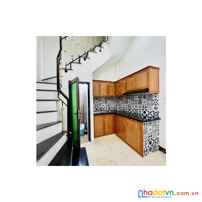 Nhỉnh 2 tỷ có nhà đẹp phố nam dư, dt 22mx5 tầng