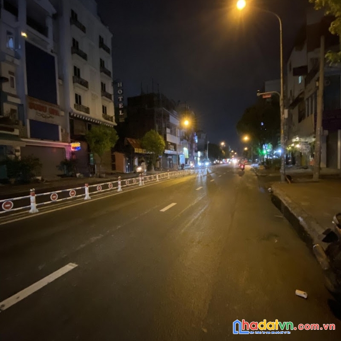 Nhà mặt tiền đường nguyễn sơn, tân phú, 99m2,6pn, 19 tỷ .