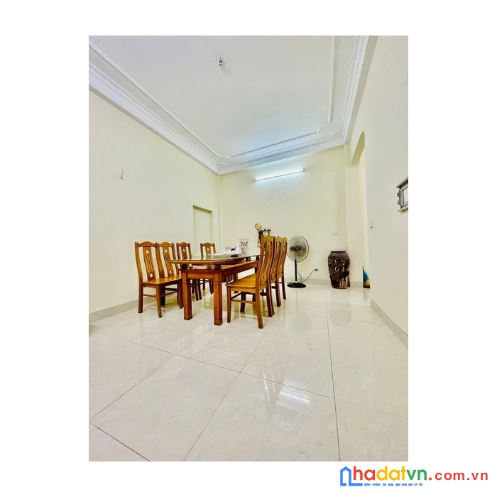 Chỉ 3.95 tỷ cho 40m2 4 tầng tân mai ô tô tải tránh – kinh doanh sầm uất.  