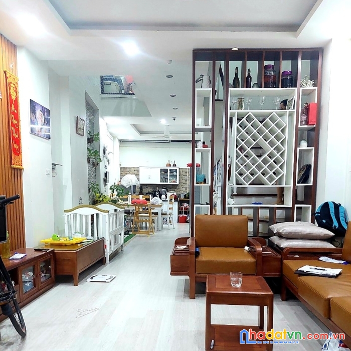 Bán nhà xuân đỉnh 42m2 5 tầng giá 3,4 tỷ