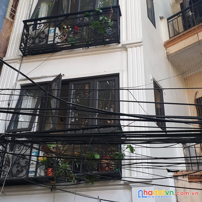 Nhà mới còn thơm mùi nước hoa - ô tô qua - đỗ cửa - kinh doanh tốt 27m2x5, mt3,5m, giá 3,9 tỷ