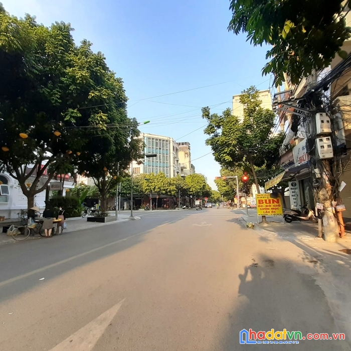 Bán nhà tô hiệu hà đông, 82m2, 3t,  mặt tiền 9m, giá chỉ 9,6 tỷ. đầu tư ở ngay.