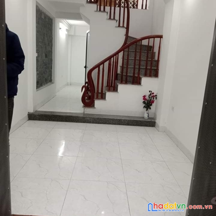 Bán nhà hữu hòa,32m x5tang,mt 3,5, ở luôn,giá rẻ 2,1 tỷ