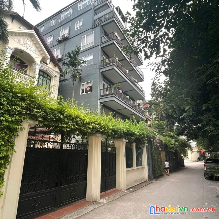 Bán biệt thự quảng an, view hồ,  dt195m2, 4t, mt10m, giá 43 tỷ.