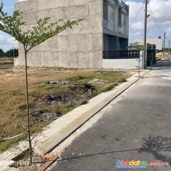 Đất nền đường chu văn an thị trấn cần đước-100m thổ cư-850 triệu-lh 0908991827