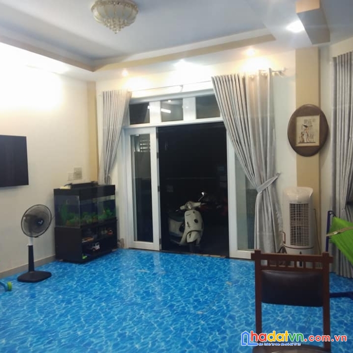 Bán nhà giá rẻ-hxh-3 tầng phạm hữu lầu. phú mỹ quận 7. 77m2. nhỉnh 5 tỷ