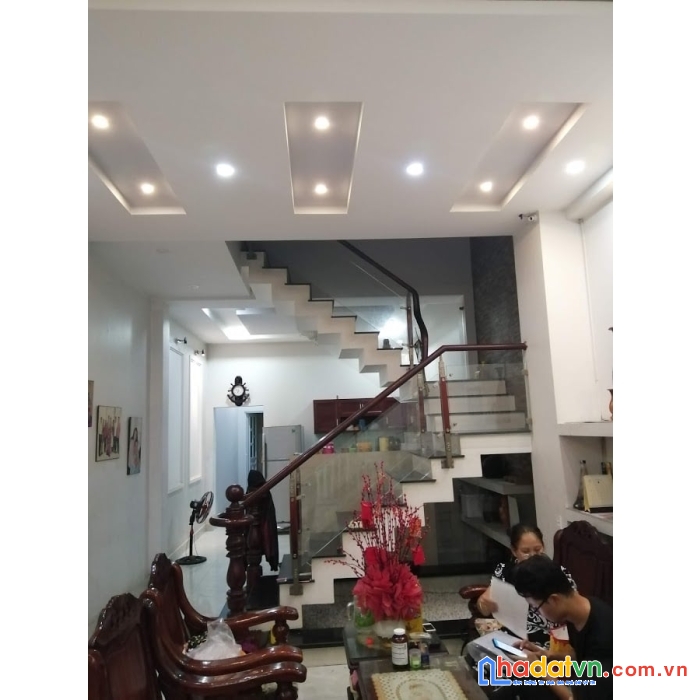 Bán nhà nguyễn đình khơi tân bình, hẻm 8m thông, 4 tầng btct, 100m2