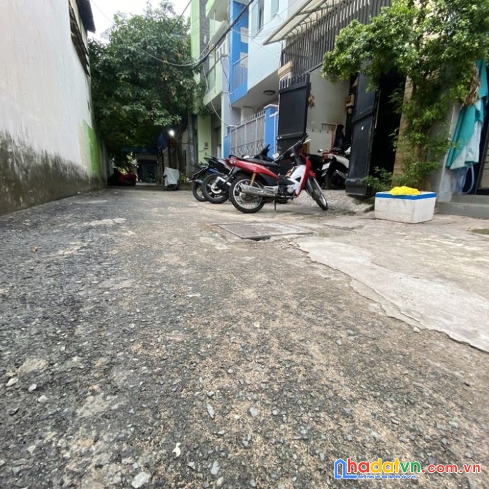 Hẻm nhựa 6m dương văn dương, tân quý, tân phú. dt 80m2, 5x16m