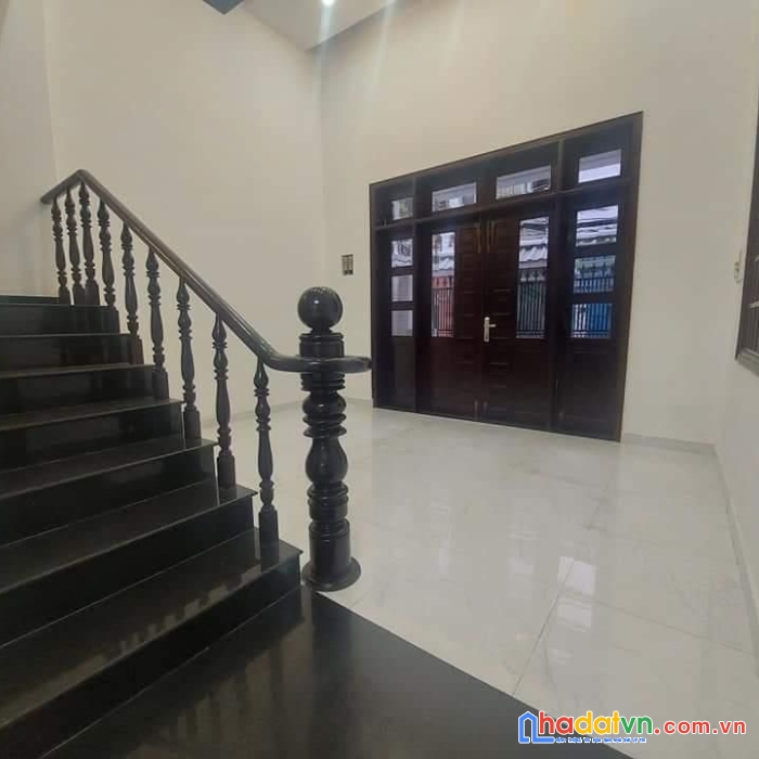 Bán nhà mặt tiền khu ni sư huỳnh liên, tân bình, 7x12, 4 tầng giá chỉ 14tỷ8