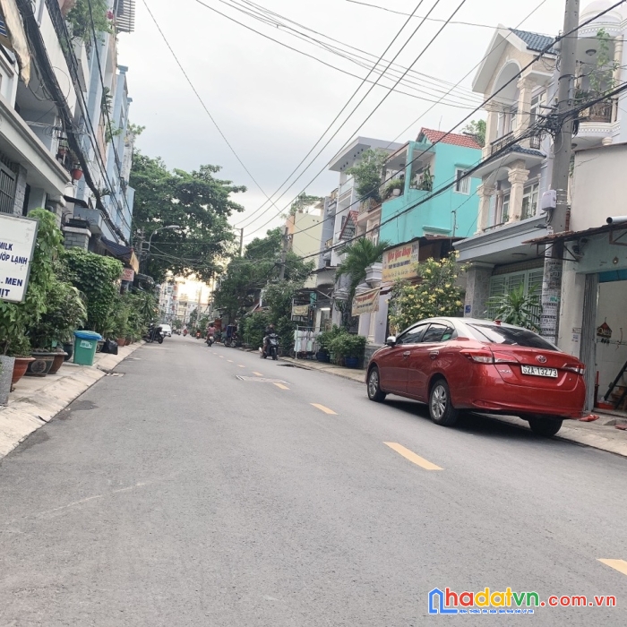 Đất vàng, mặt tiền thống nhất, 200m2, ngang 7.6m, kd sầm uất, gần chợ, chỉ 17.5 tỷ.