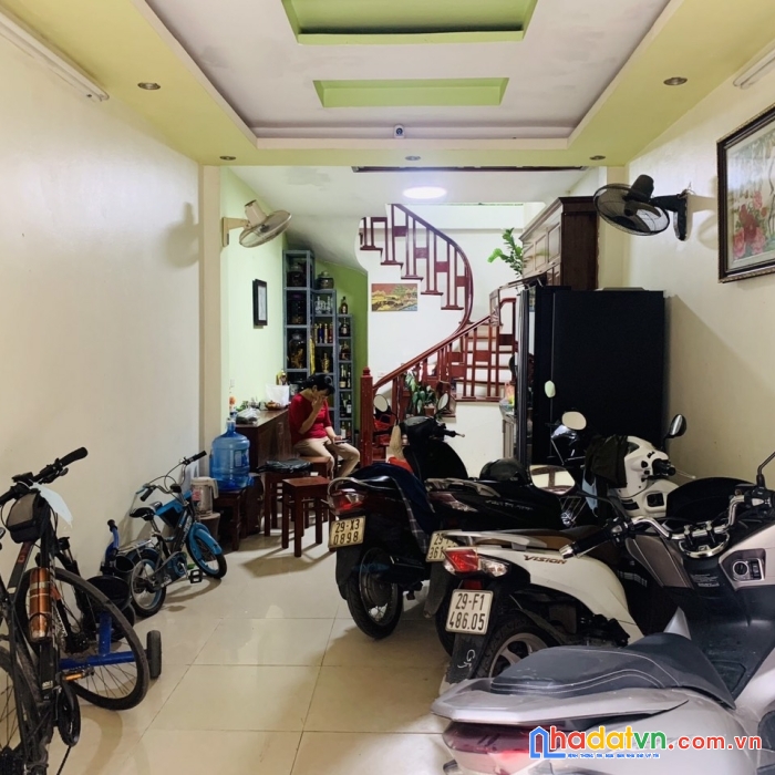 Cần bán gấp nhà âu cơ, tây hồ, 38m, 3,5mmt, 6t. oto gần. giá chỉ 3,6 tỷ