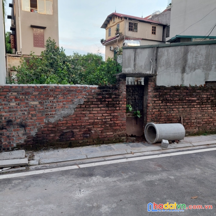 Bán đất tư đình long biên ôtô,p/lô 100m2 nhỉnh 10 tỷ