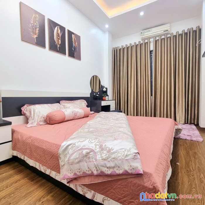 Bán nhà đẹp thanh xuân diện tích 45m2 mặt tiền 4,2m giá 2,5 tỷ, ô tô vào tận nhà.