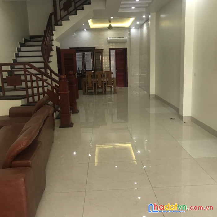 Có nhà cho thuê đường ngọc hân công chúa bắc ninh 
giá thuê 25tr 1 tháng  4 ngủ