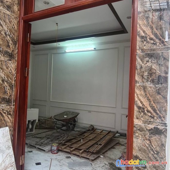 Ba đình – lô góc 2 thoáng – ngõ thông rộng - nhà mới đẹp ở ngay.