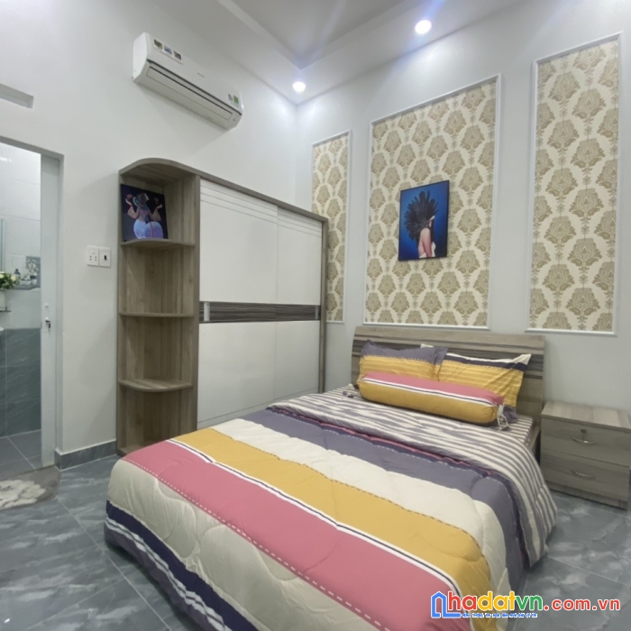 Nhà đẹp, lê quang định, 4 x 11m, 2 lầu, 6 tỷ 500 bớt, bình thạnh