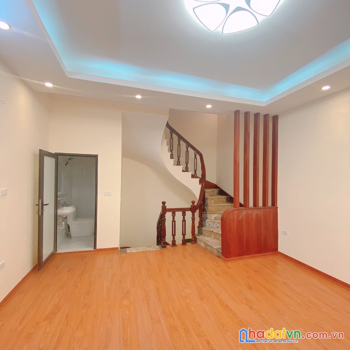 Nhà hoa bằng - cầu giấy - cách mặt phố 10m - 50m2 ,4 tầng giá nhỉnh 5 tỷ