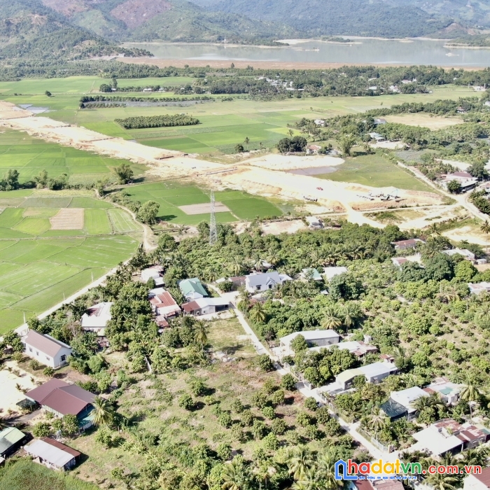 Đất đường bê tông 5m khu dân cư - 15x33 giá chính chủ 2x triệu/m2