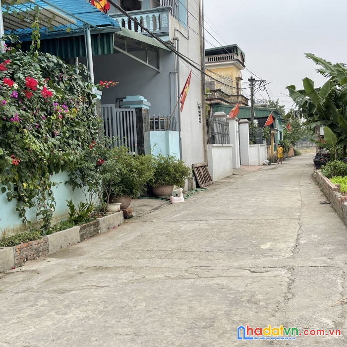 Oto đỗ tận đất giá chỉ nhỉnh tỷ lô góc tại xuân nộn