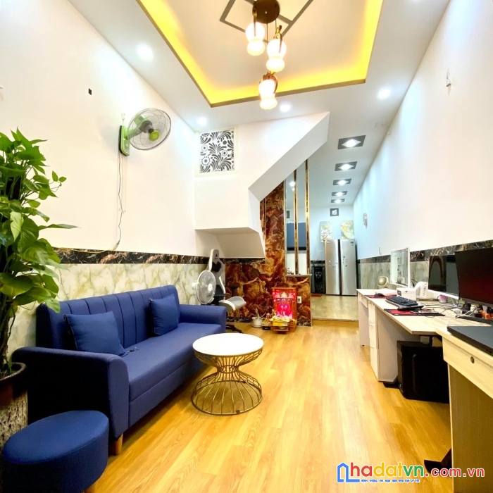 Nhà thống nhất, cạnh bv hồng đức, 3 tỷ 3, ở ngay